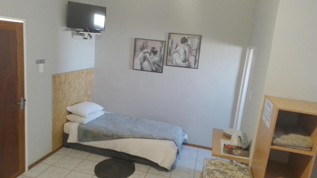 Larochelle Guesthouse Keetmanshoop Camera foto