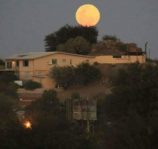 Larochelle Guesthouse Keetmanshoop Esterno foto