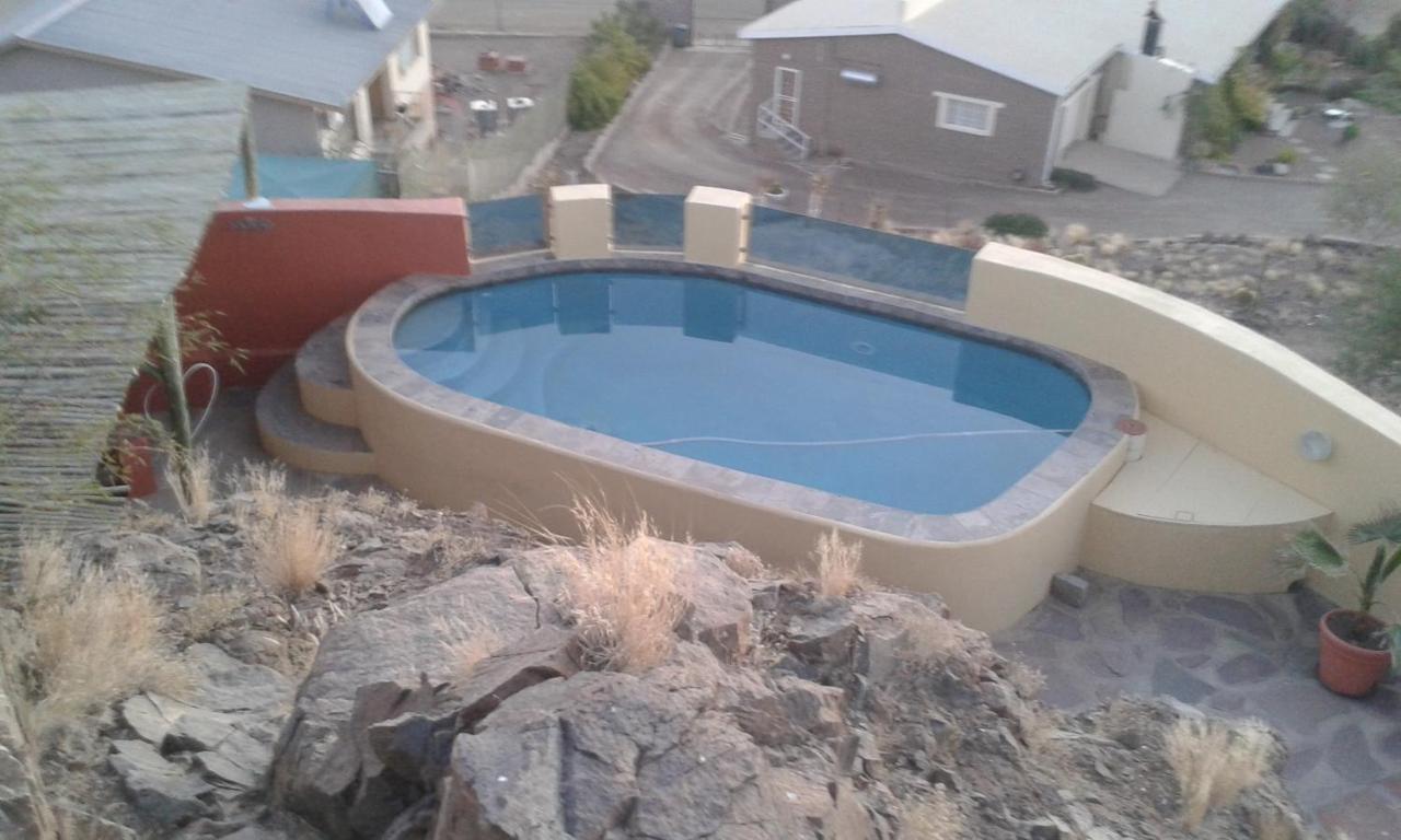 Larochelle Guesthouse Keetmanshoop Esterno foto